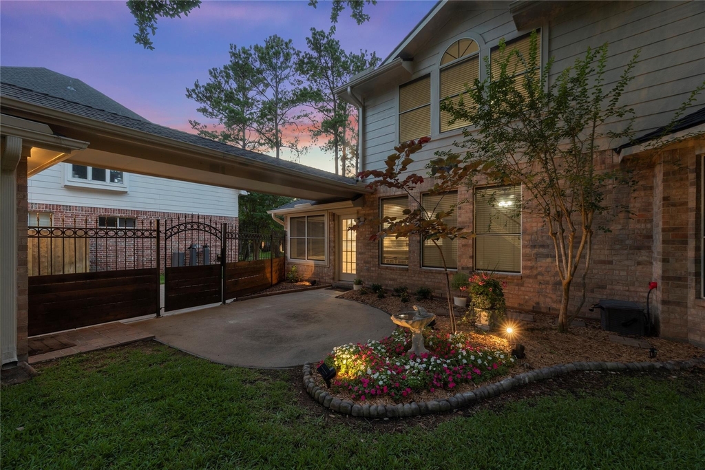 16315 Madewood Street - Photo 28