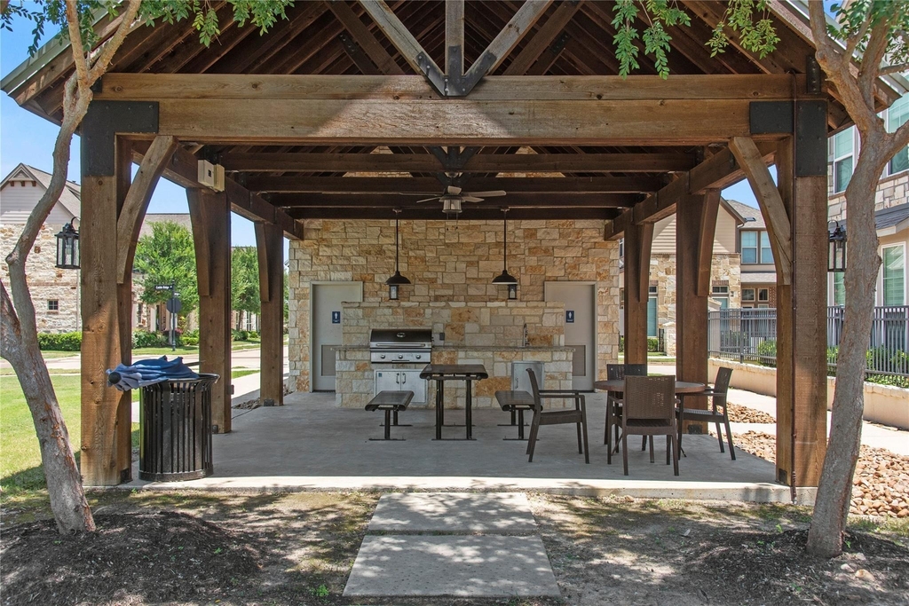 9679 Towne Lake Parkway - Photo 23