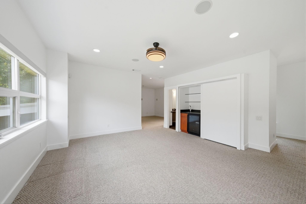 7002 Newcastle Street - Photo 7