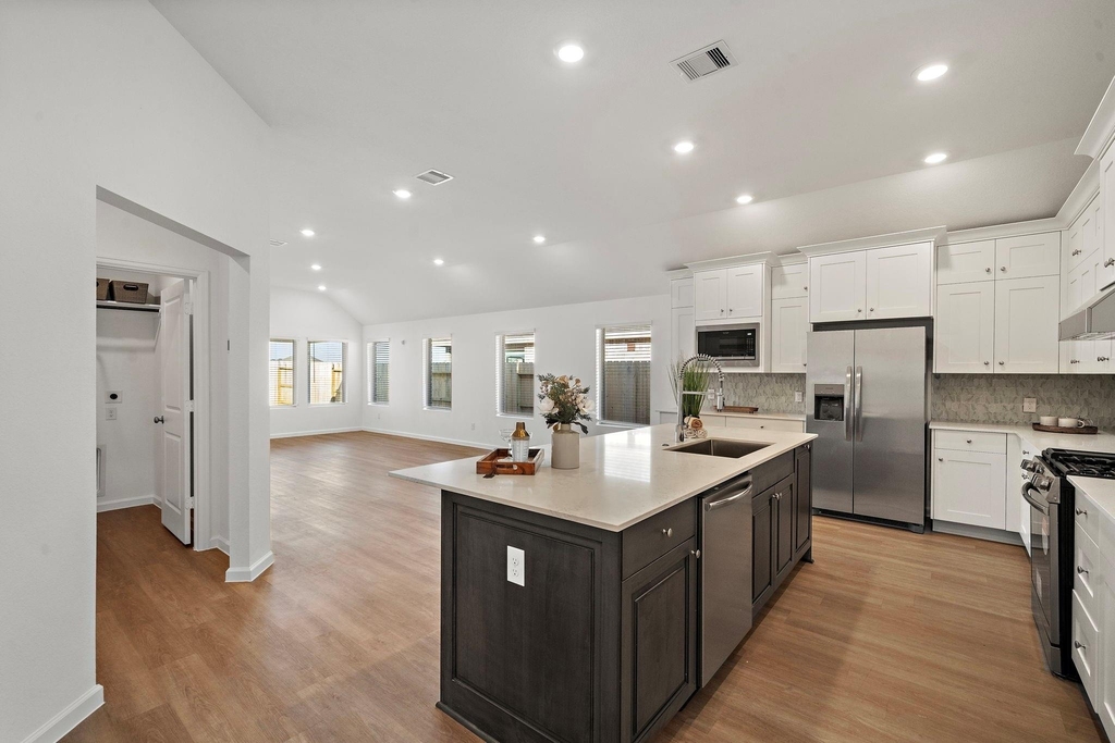 4823 Shimmer Side Drive - Photo 3