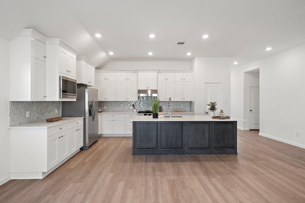 4823 Shimmer Side Drive - Photo 0