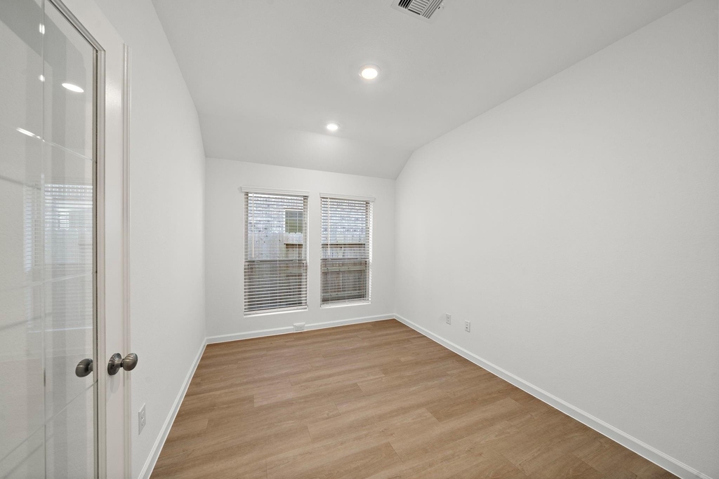 4823 Shimmer Side Drive - Photo 9