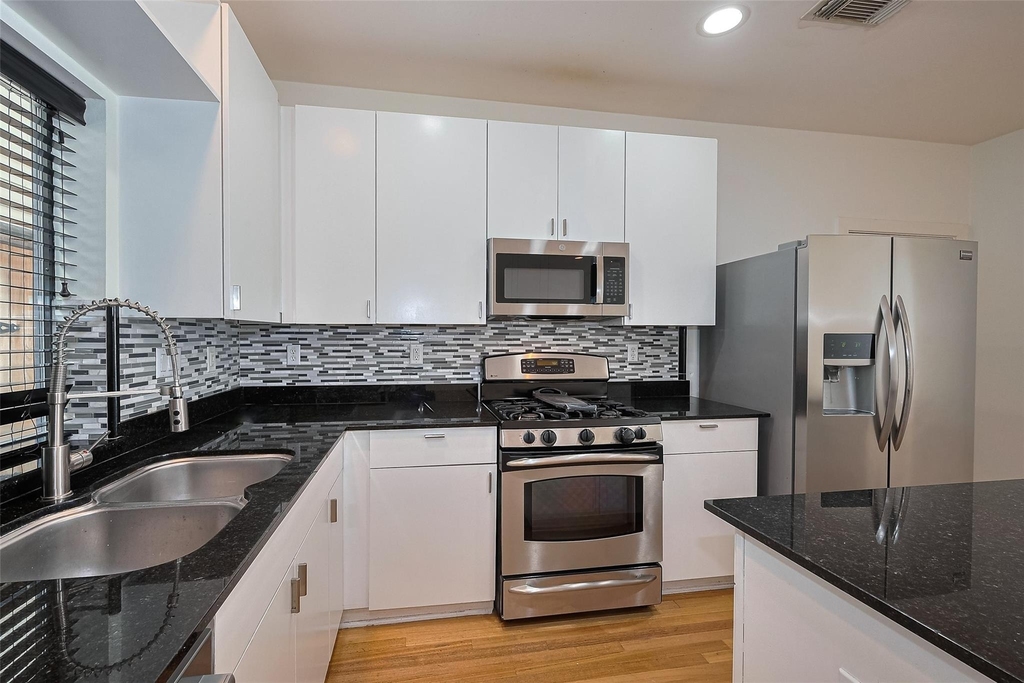 4331 Eigel Street - Photo 16