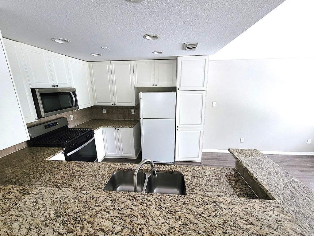 77 Woodlily Pl - Photo 10