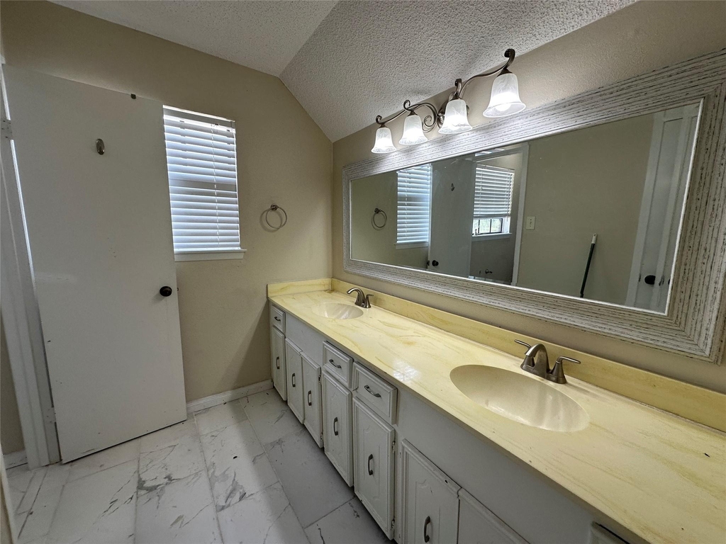 2523 Stevenson Road - Photo 19