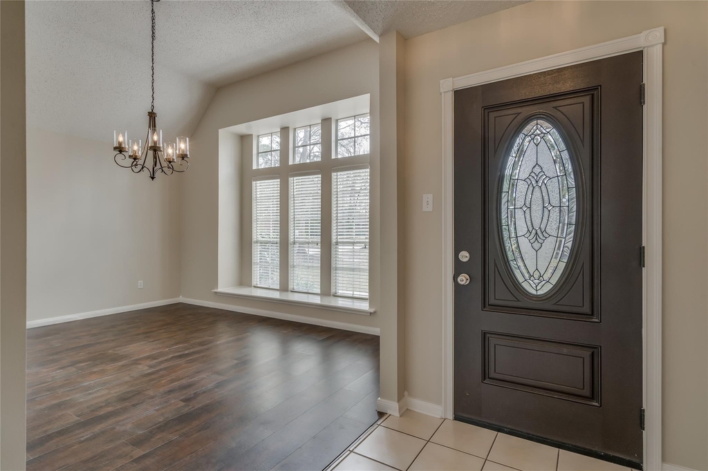 2460 Pebblebrook Circle - Photo 3