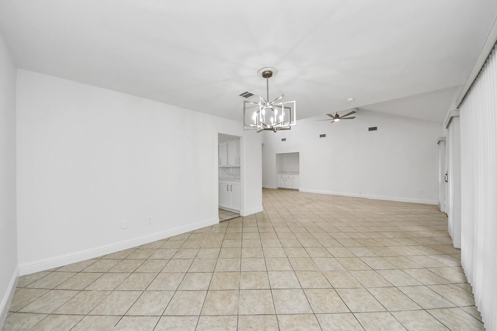 11415 Ella Lee Lane - Photo 7