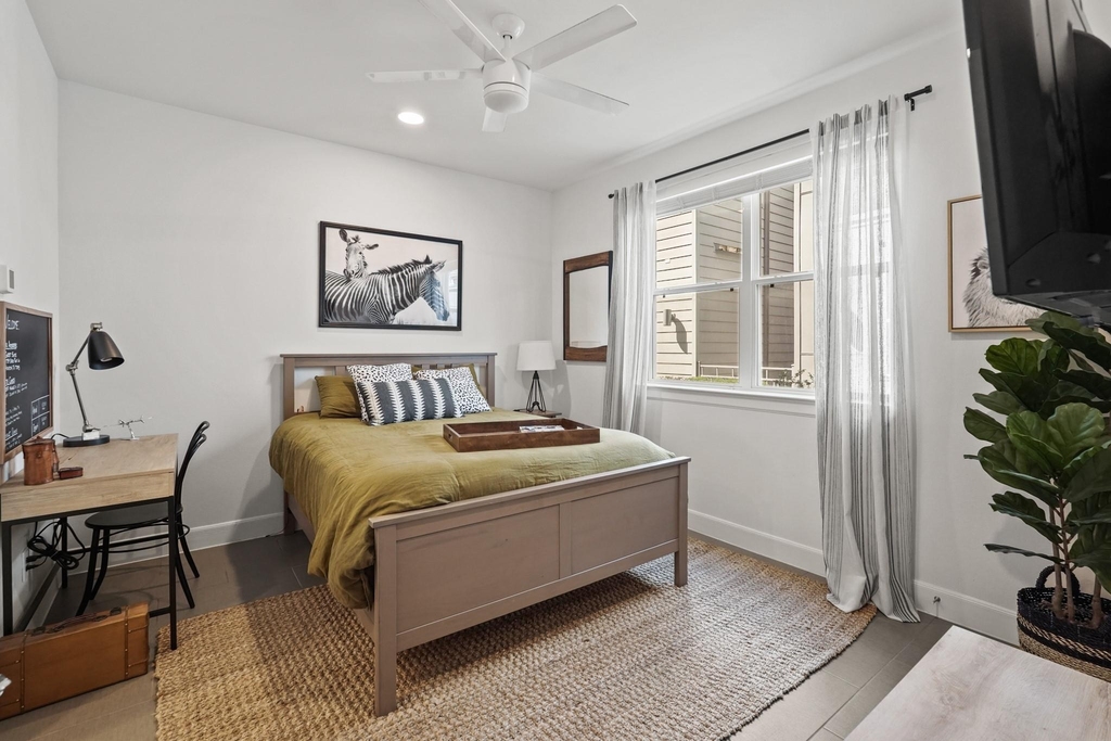 1739 Eado Point Lane - Photo 3