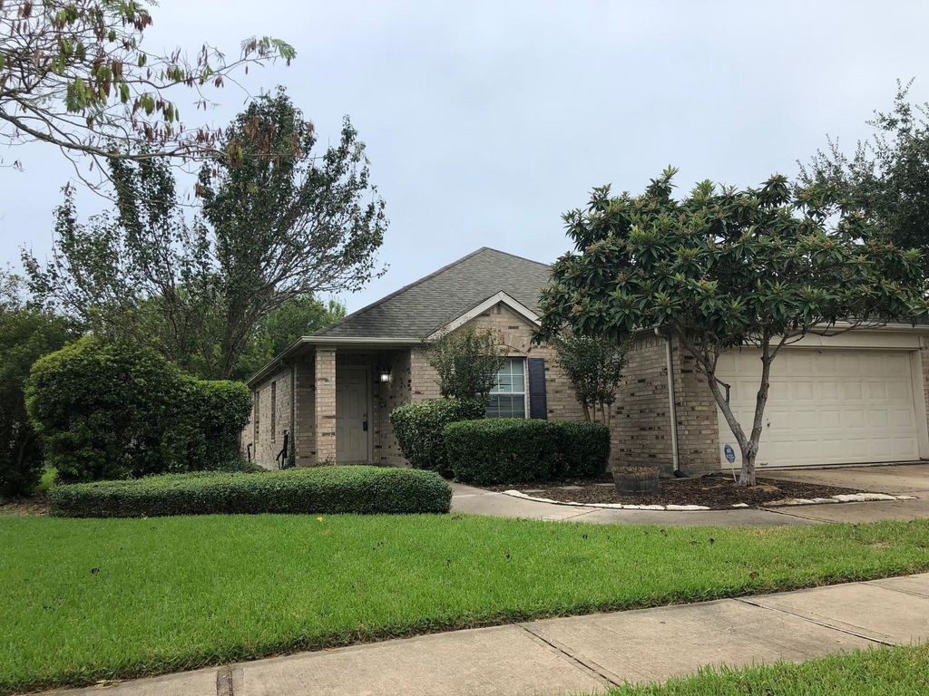 3404 Pheasant Lane - Photo 0