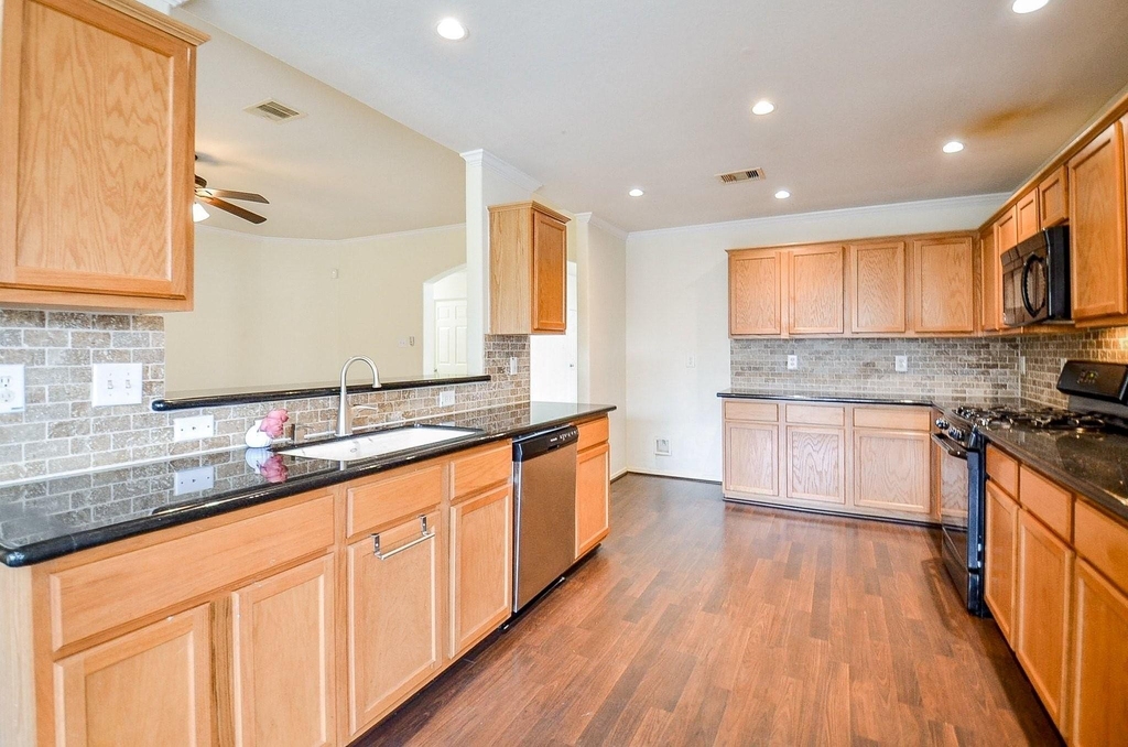 24718 Cobble Canyon Lane - Photo 9