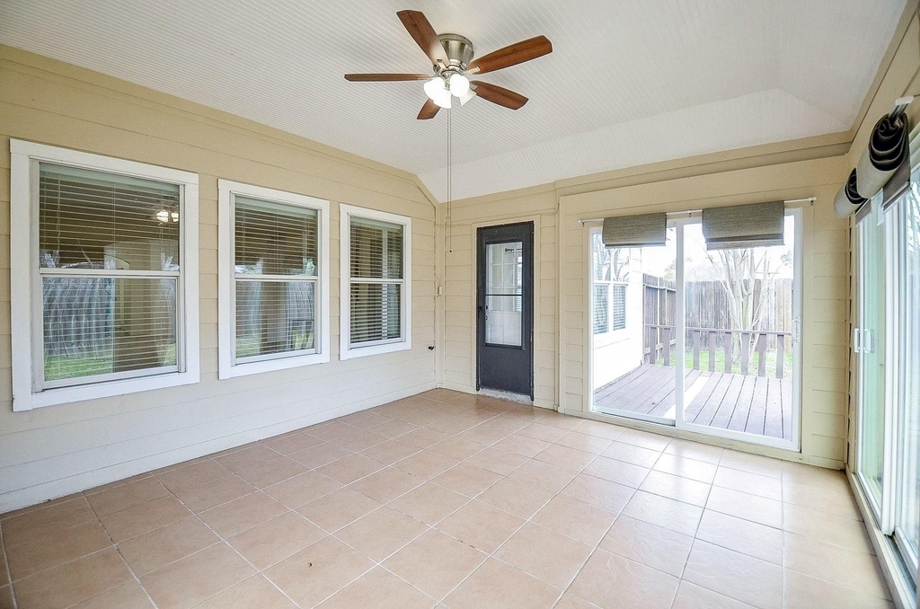 24718 Cobble Canyon Lane - Photo 27