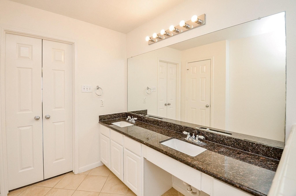 24718 Cobble Canyon Lane - Photo 18