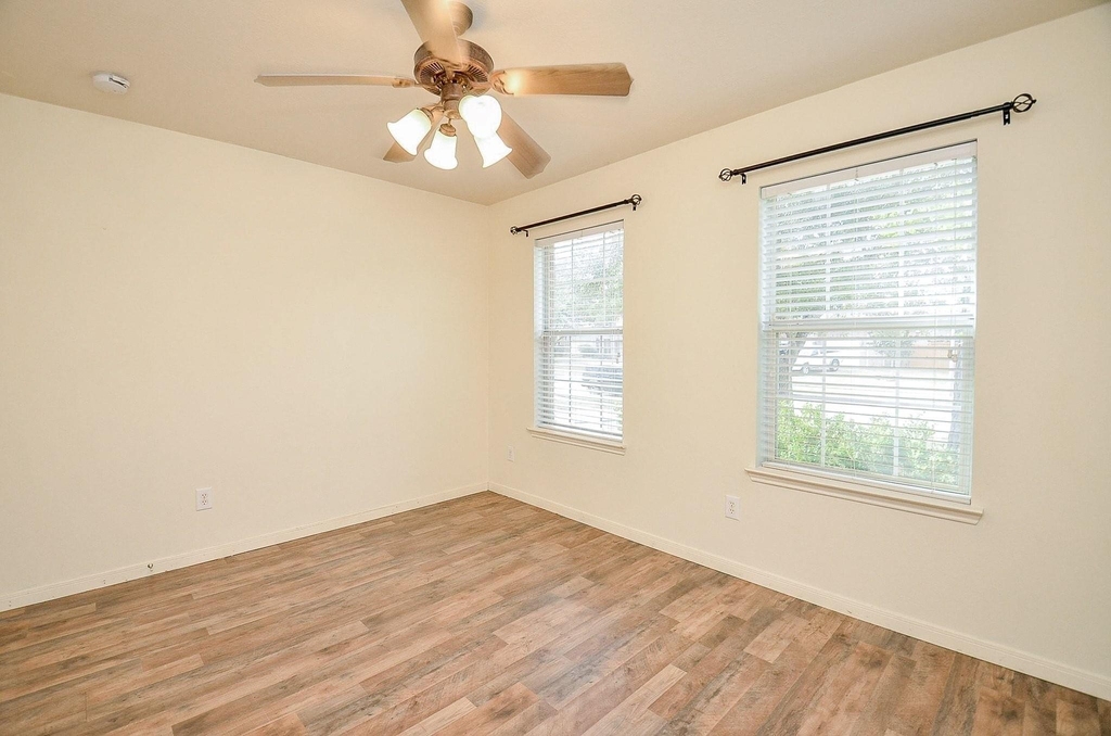 24718 Cobble Canyon Lane - Photo 22
