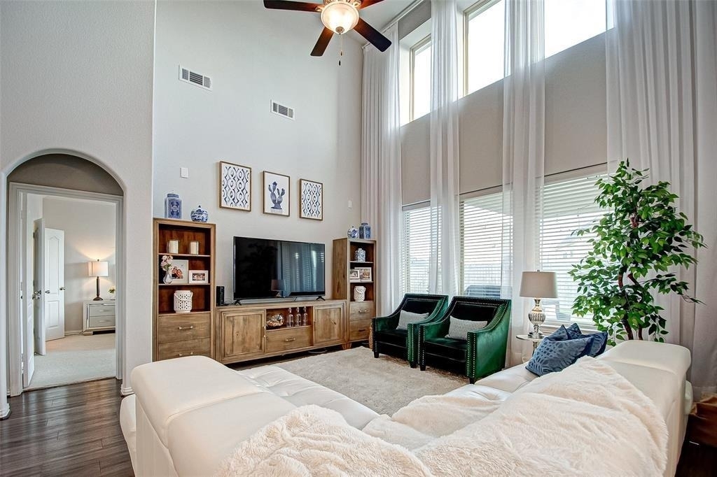 23811 Via Viale Dr - Photo 2