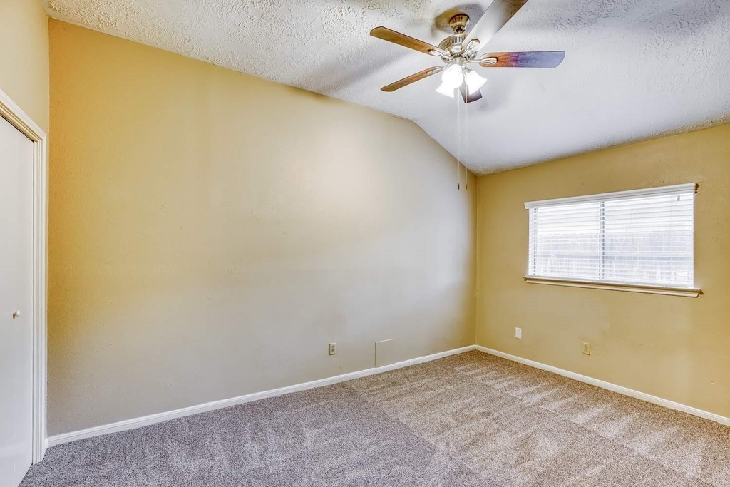 10579 Twilight Moon Drive - Photo 10