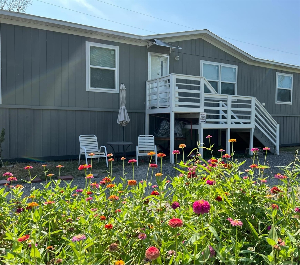 3234 Bobbie Street - Photo 4