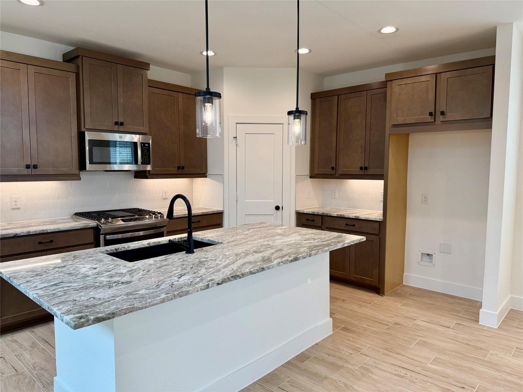 10508 Wild Rice - Photo 3