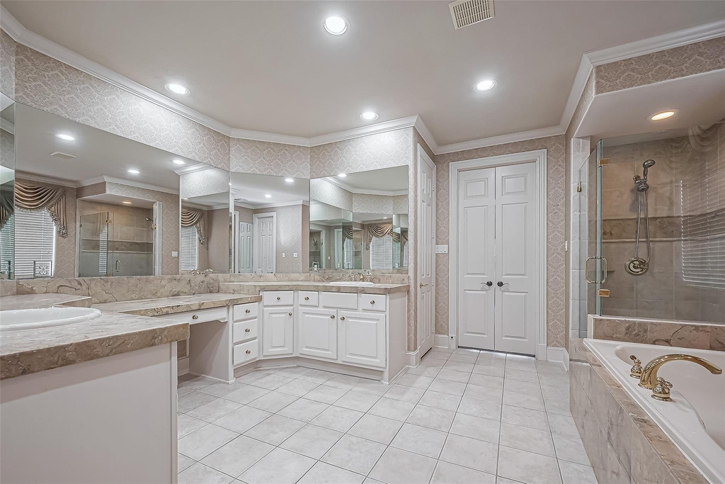 14010 Barnhart Boulevard - Photo 35