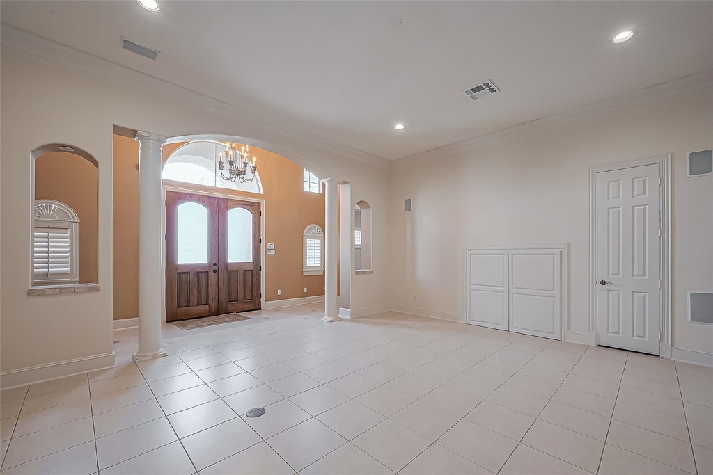 14010 Barnhart Boulevard - Photo 9