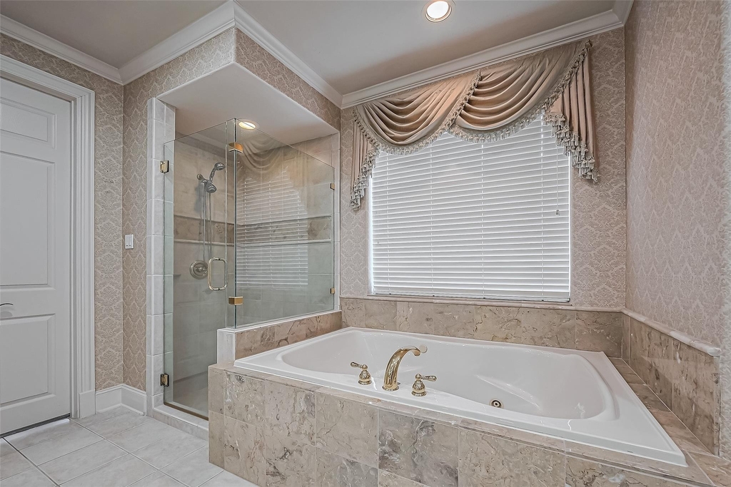 14010 Barnhart Boulevard - Photo 36