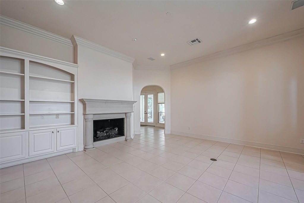 14010 Barnhart Boulevard - Photo 10