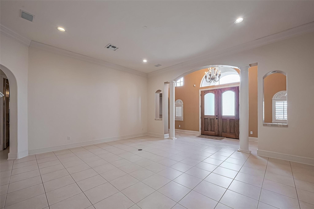 14010 Barnhart Boulevard - Photo 8