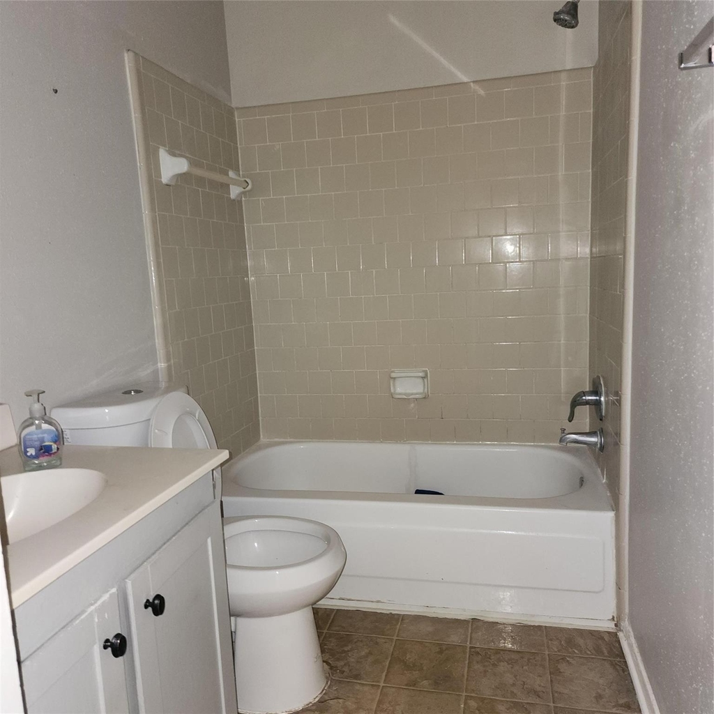 6938 Foxbrook Drive - Photo 11