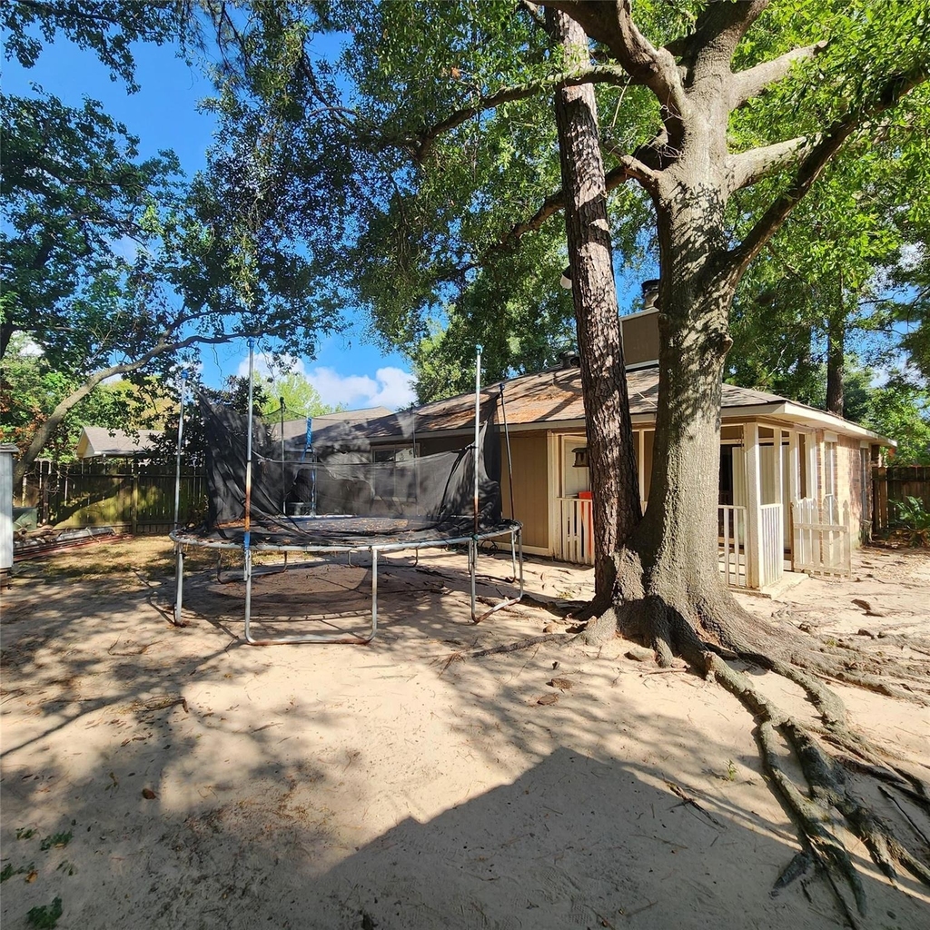 6938 Foxbrook Drive - Photo 13