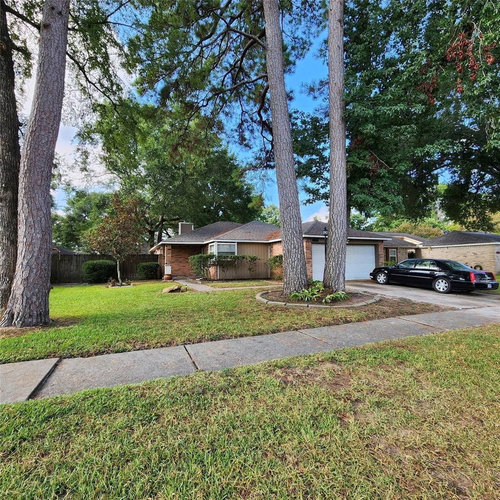 6938 Foxbrook Drive - Photo 0