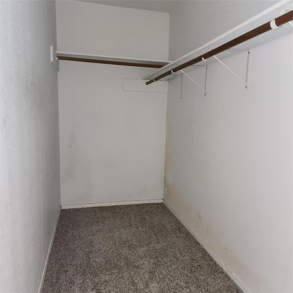 6938 Foxbrook Drive - Photo 17