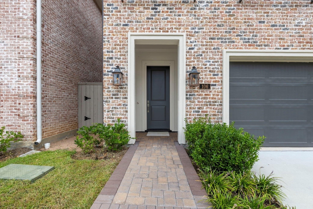 106 Cinder Berry Street - Photo 0