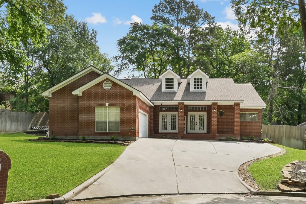 113 Inverness Drive - Photo 0