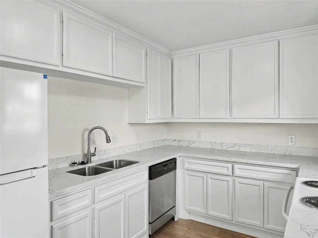603 Archer Street - Photo 34