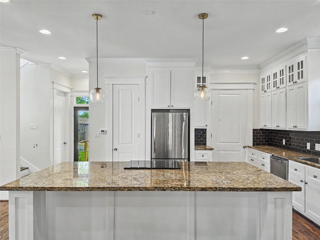 603 Archer Street - Photo 8
