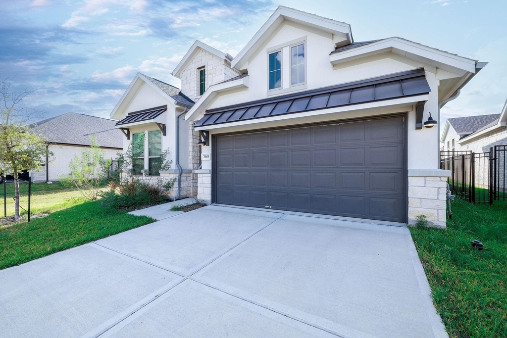 7603 Coral Lake Drive - Photo 2