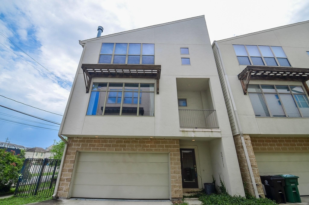 5311 Lillian - Photo 0
