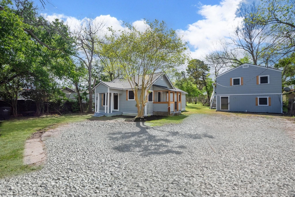 211 W South Street - Photo 2