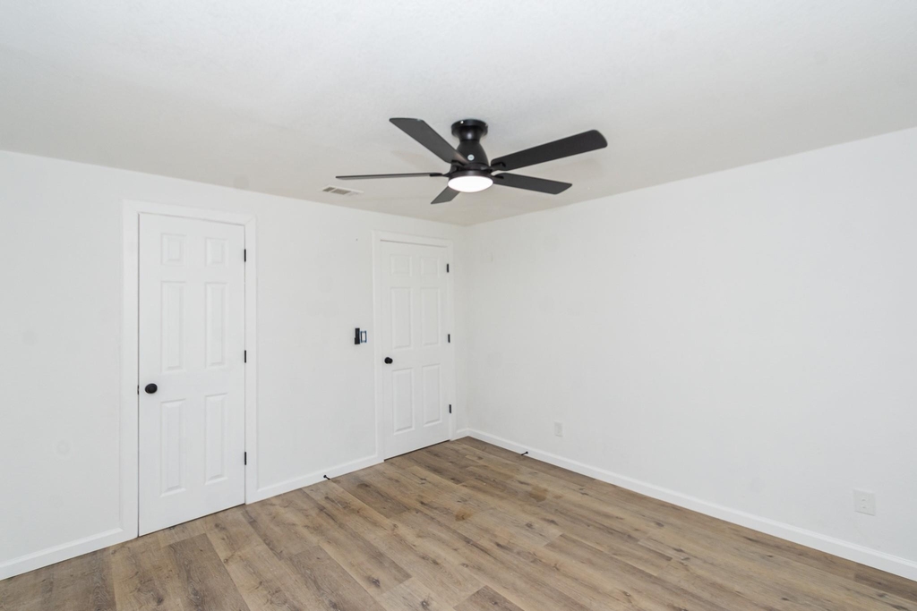 211 W South Street - Photo 8