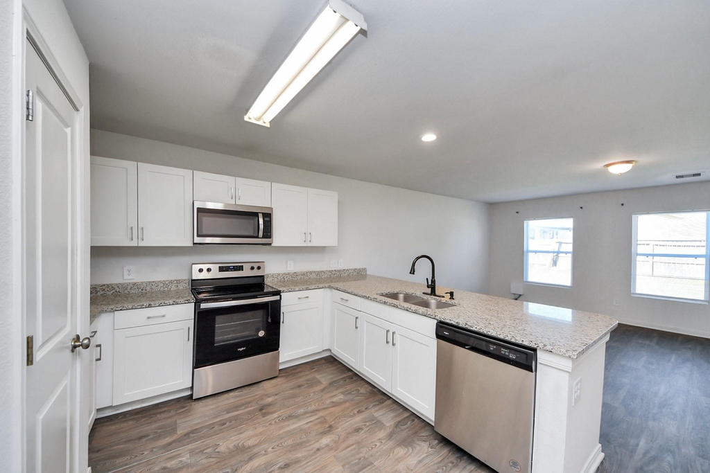 164 Goldenrod - Photo 20