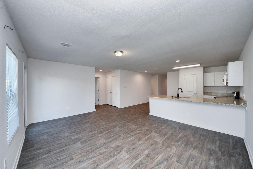 164 Goldenrod - Photo 13