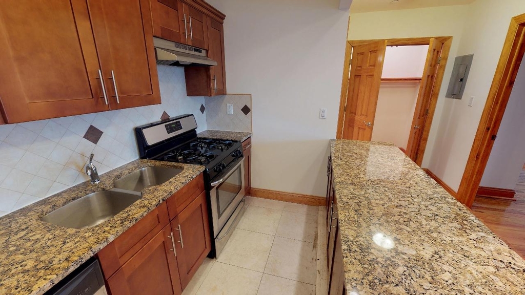 135-23 82nd Ave - Photo 3