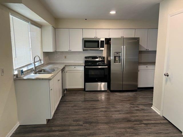 15834 Fox Springs Drive - Photo 3