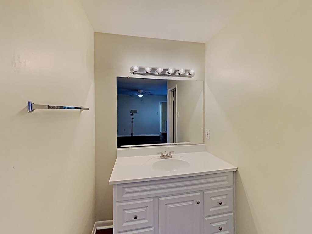 15834 Fox Springs Drive - Photo 8