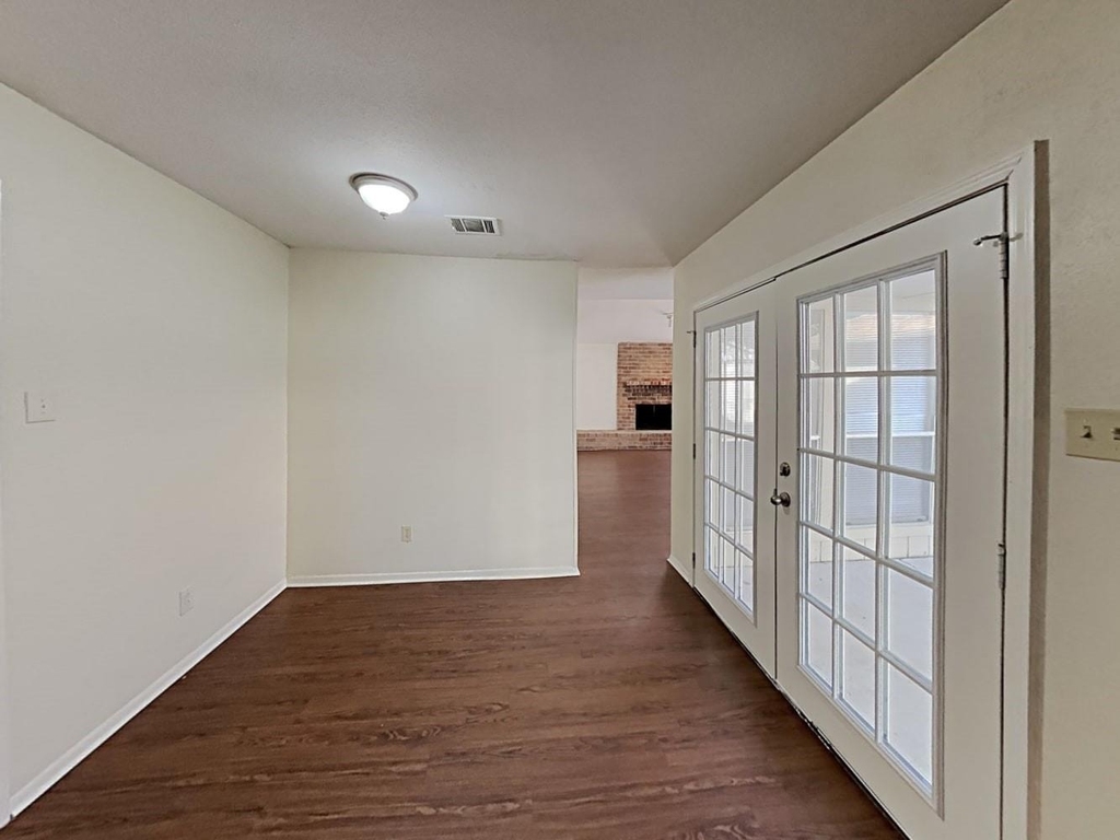 15834 Fox Springs Drive - Photo 4