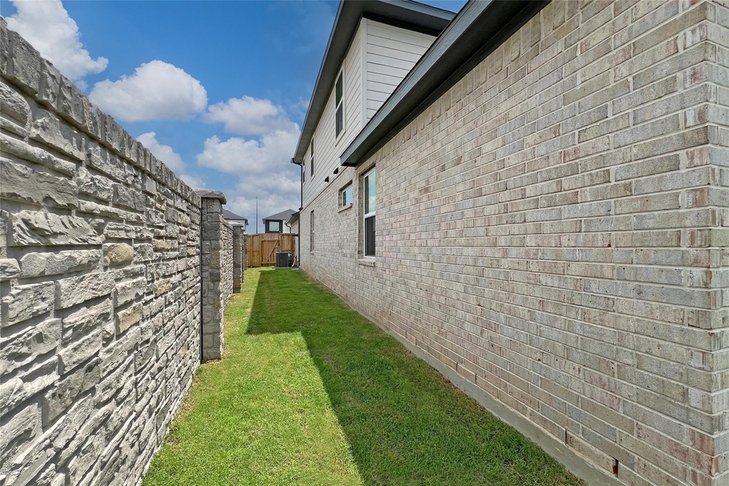 22114 Ingham Bluff Lane - Photo 34