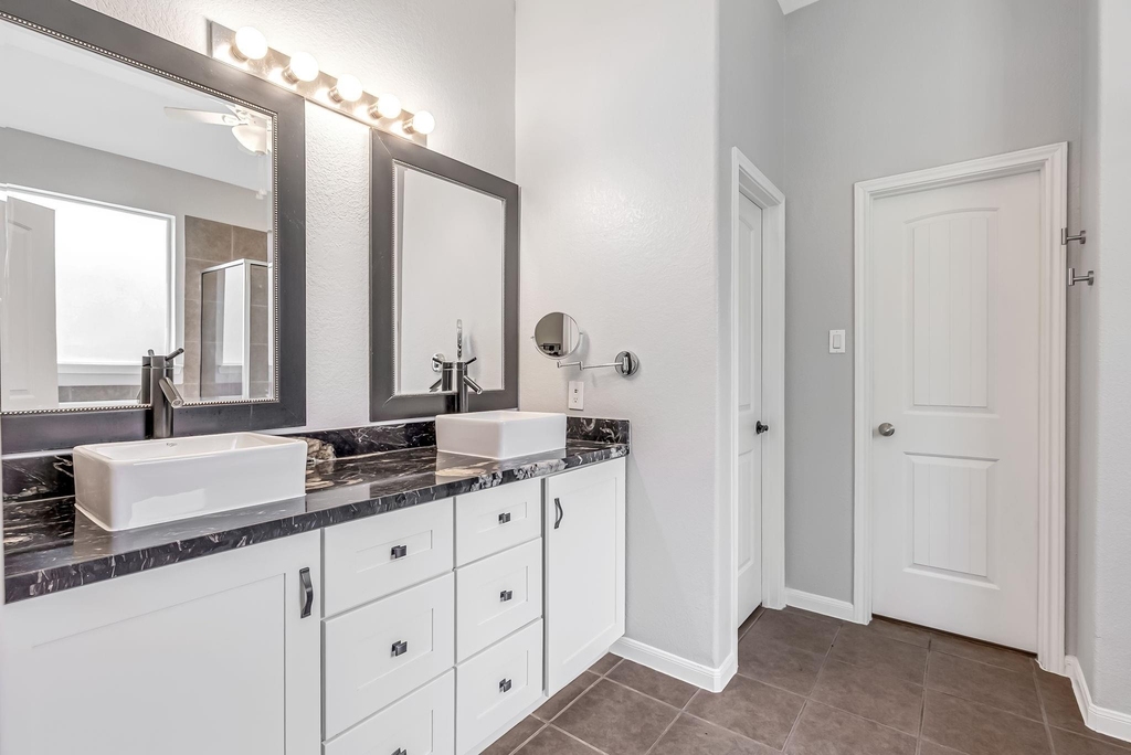 146 Black Swan Place - Photo 14
