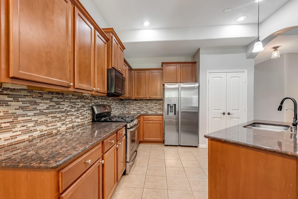 146 Black Swan Place - Photo 8