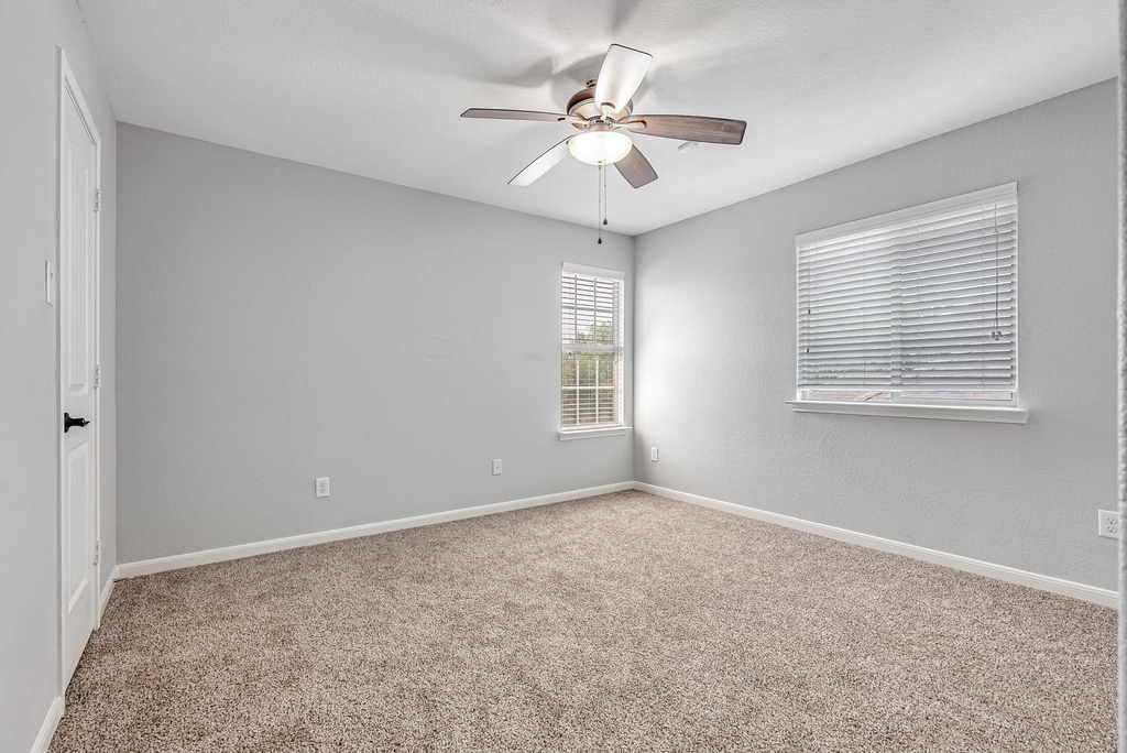 146 Black Swan Place - Photo 22