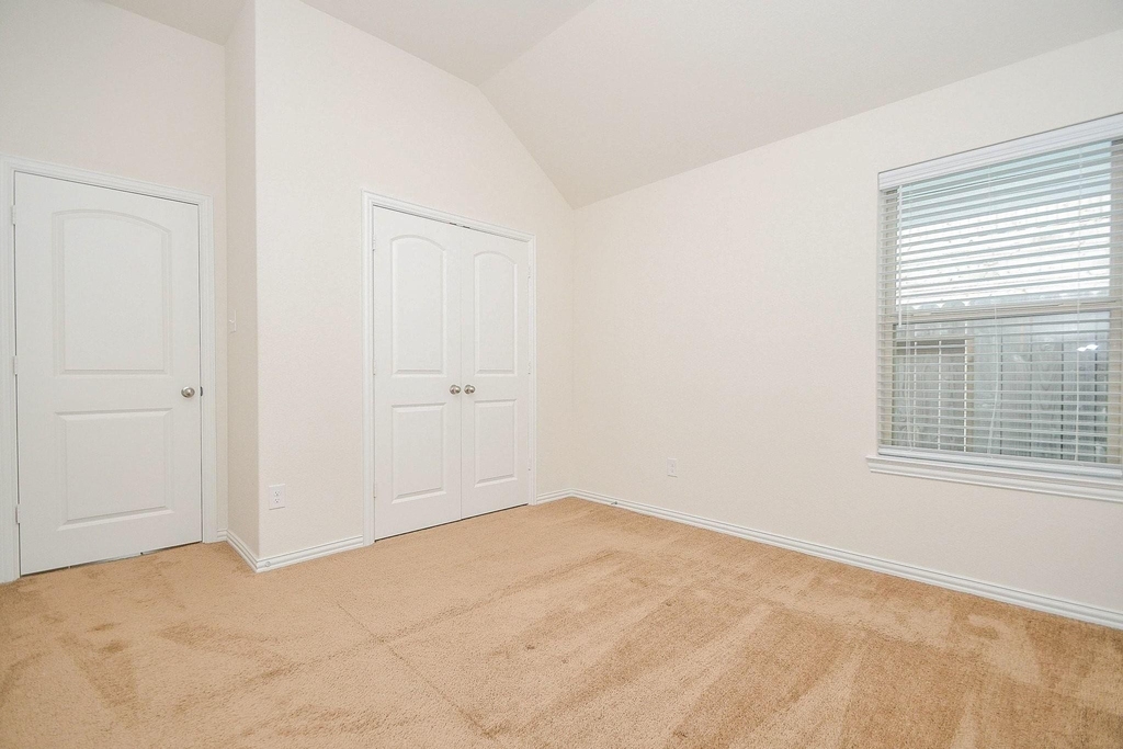 6142 Thief River Falls Drive - Photo 32