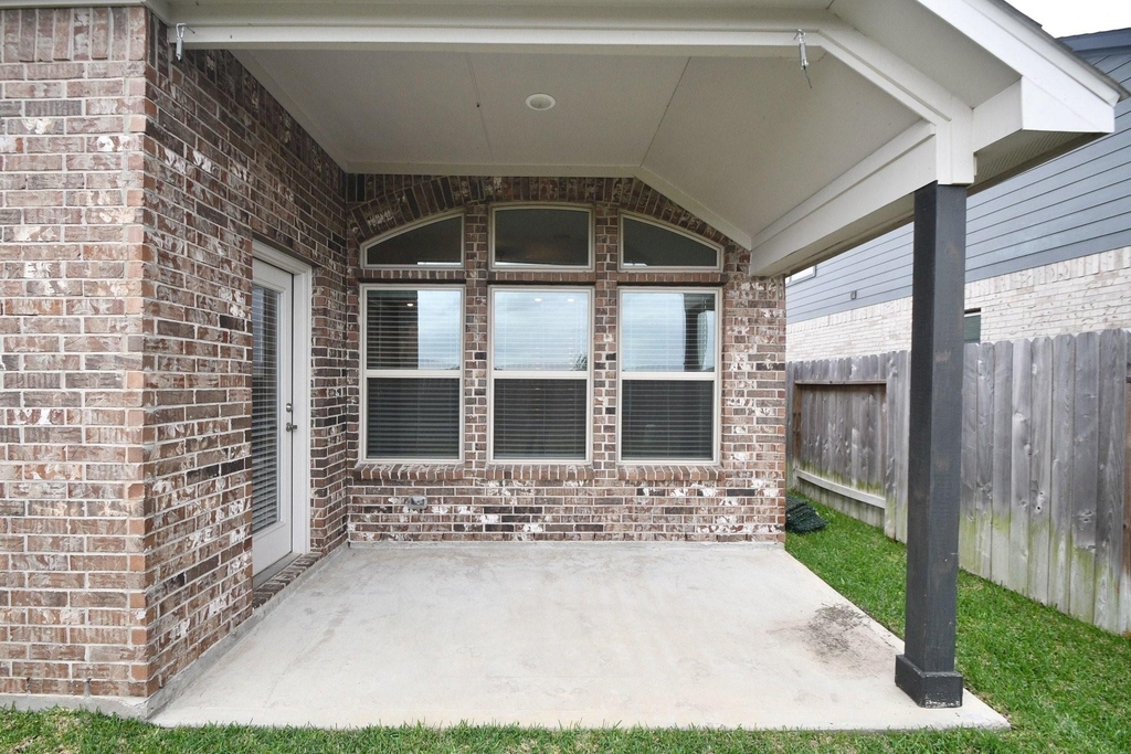 6142 Thief River Falls Drive - Photo 38